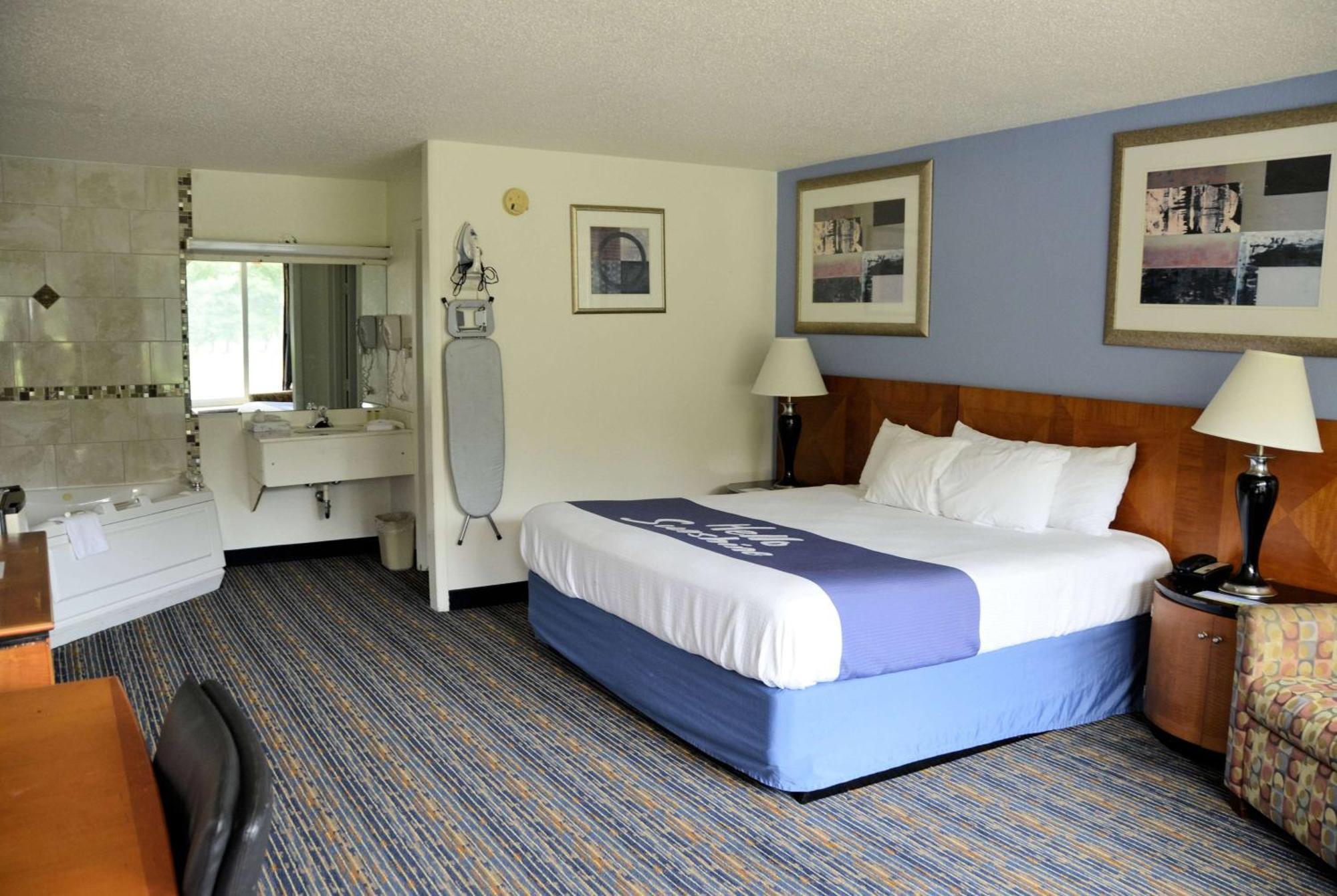 Days Inn By Wyndham Luray Shenandoah Exterior photo