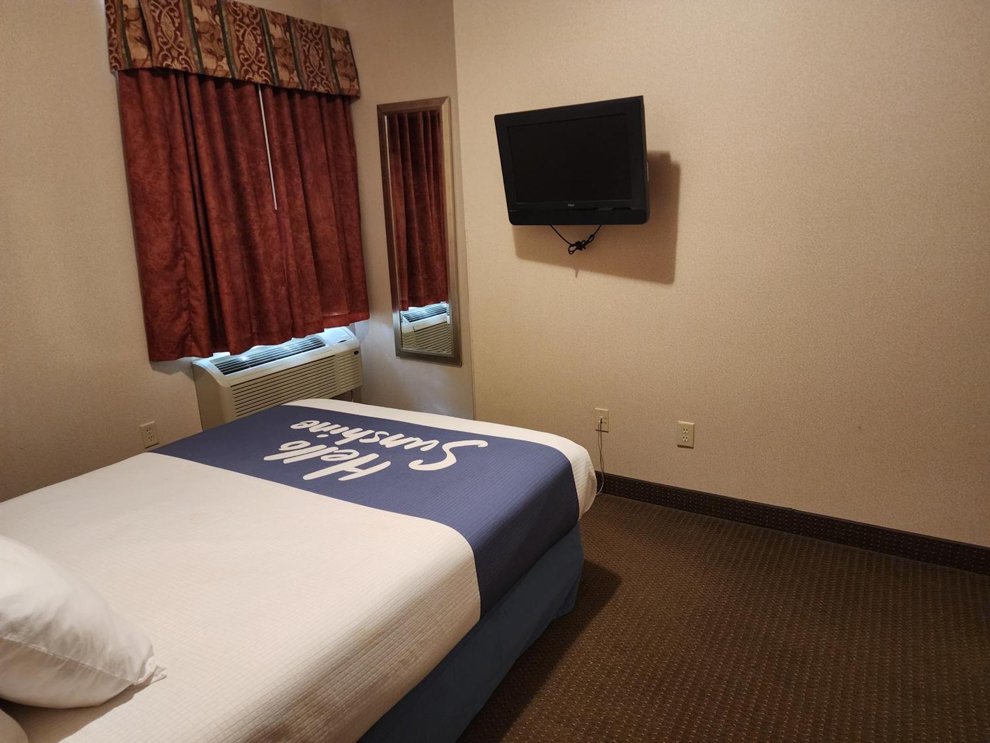 Days Inn By Wyndham Luray Shenandoah Exterior photo