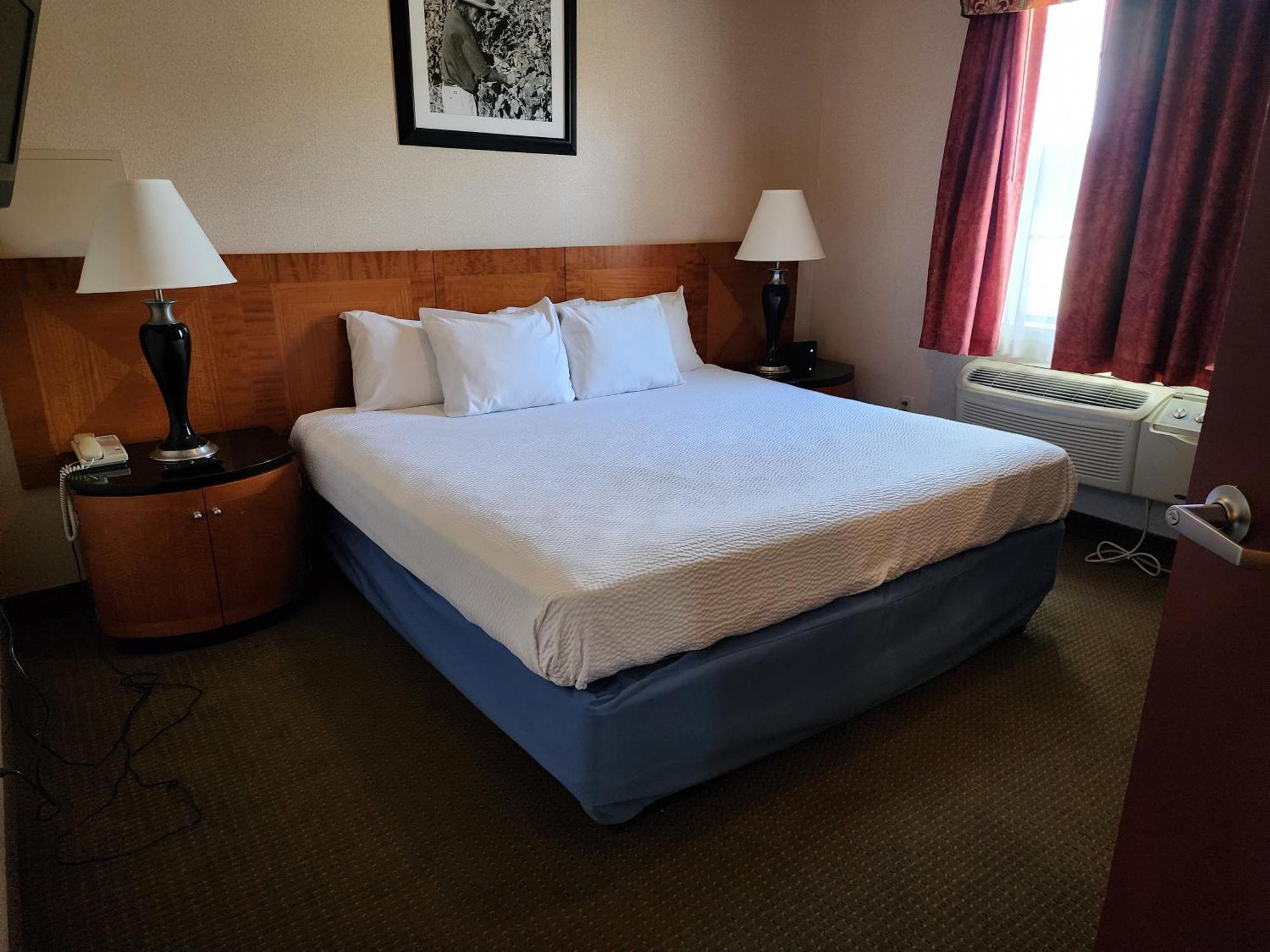 Days Inn By Wyndham Luray Shenandoah Exterior photo