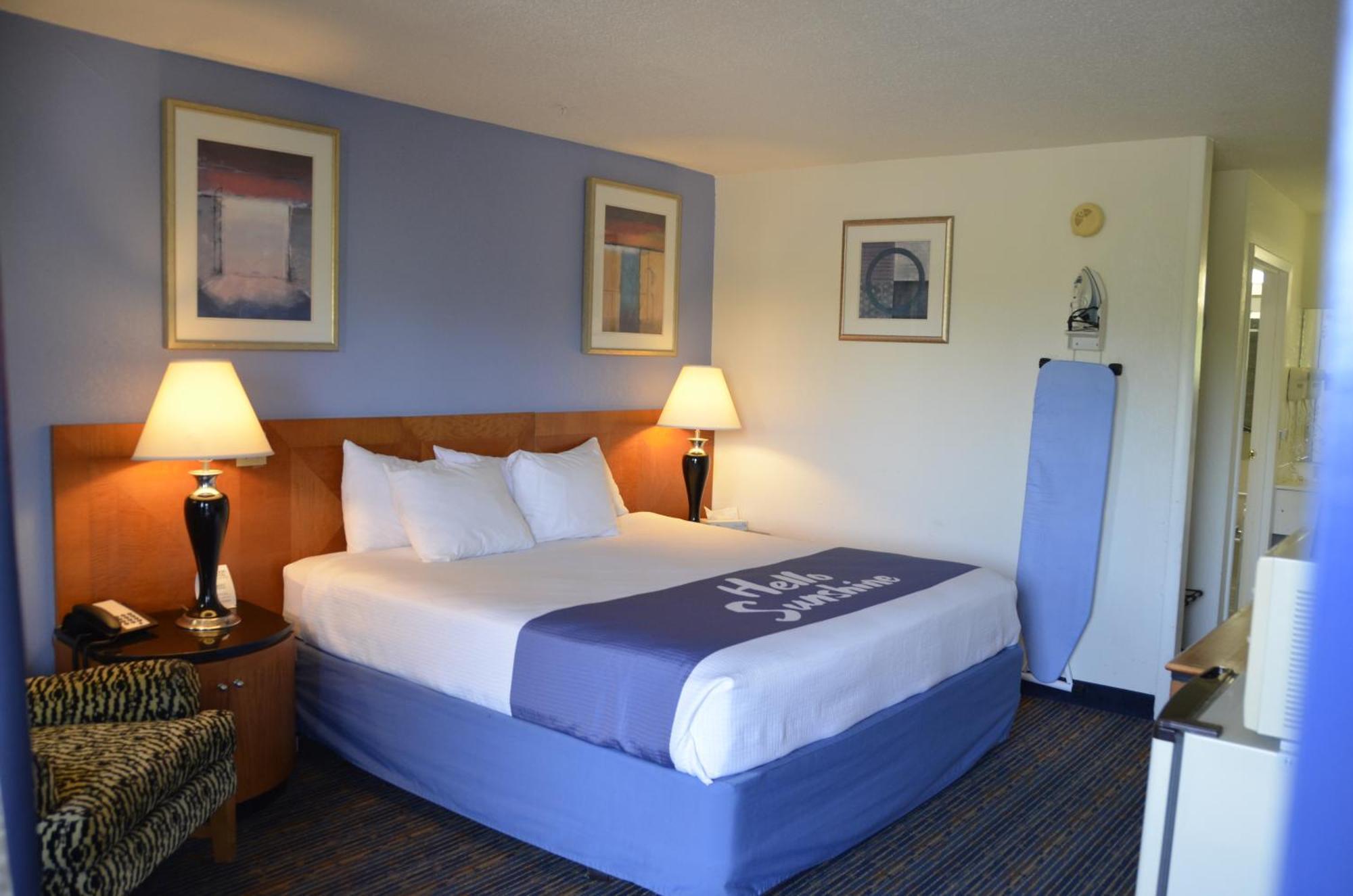 Days Inn By Wyndham Luray Shenandoah Exterior photo