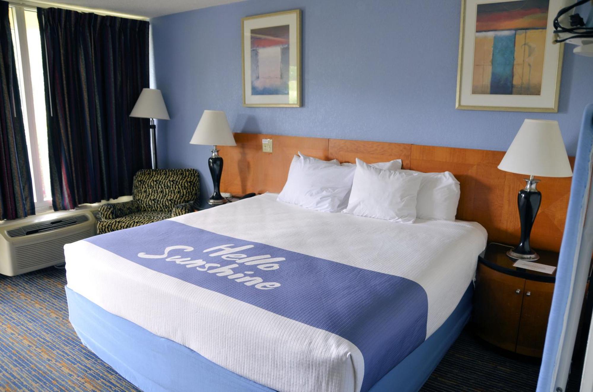 Days Inn By Wyndham Luray Shenandoah Exterior photo