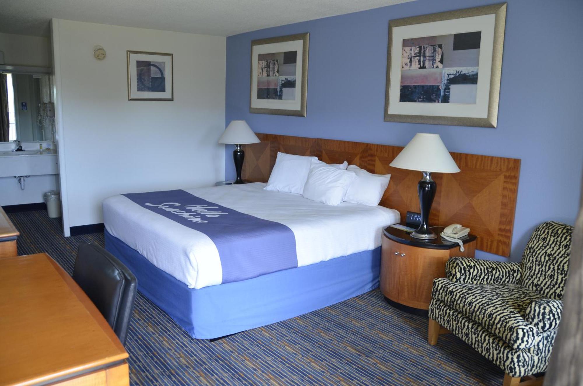 Days Inn By Wyndham Luray Shenandoah Exterior photo